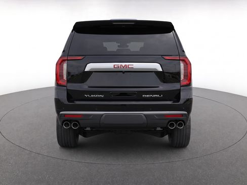 Used 2021 GMC Yukon XL Denali w/ Denali Premium Package AWD/4WD image 7