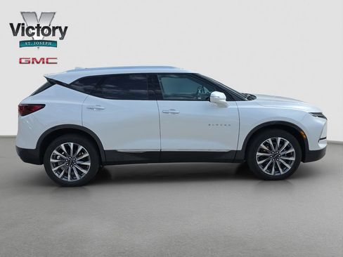 Used 2025 Chevrolet Blazer Premier w/ Driver Confidence II Package AWD/4WD image 19