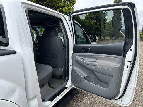 Used 2006 Toyota Tacoma 4x4 Double Cab image 33