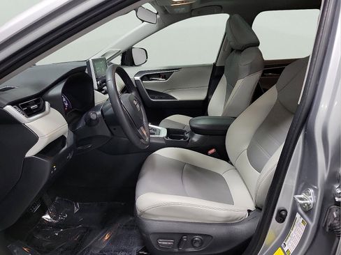 Certified 2020 Toyota RAV4 XLE Premium image 12