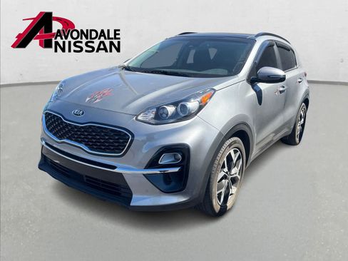 Used 2021 Kia Sportage EX w/ EX Technology Package image 2