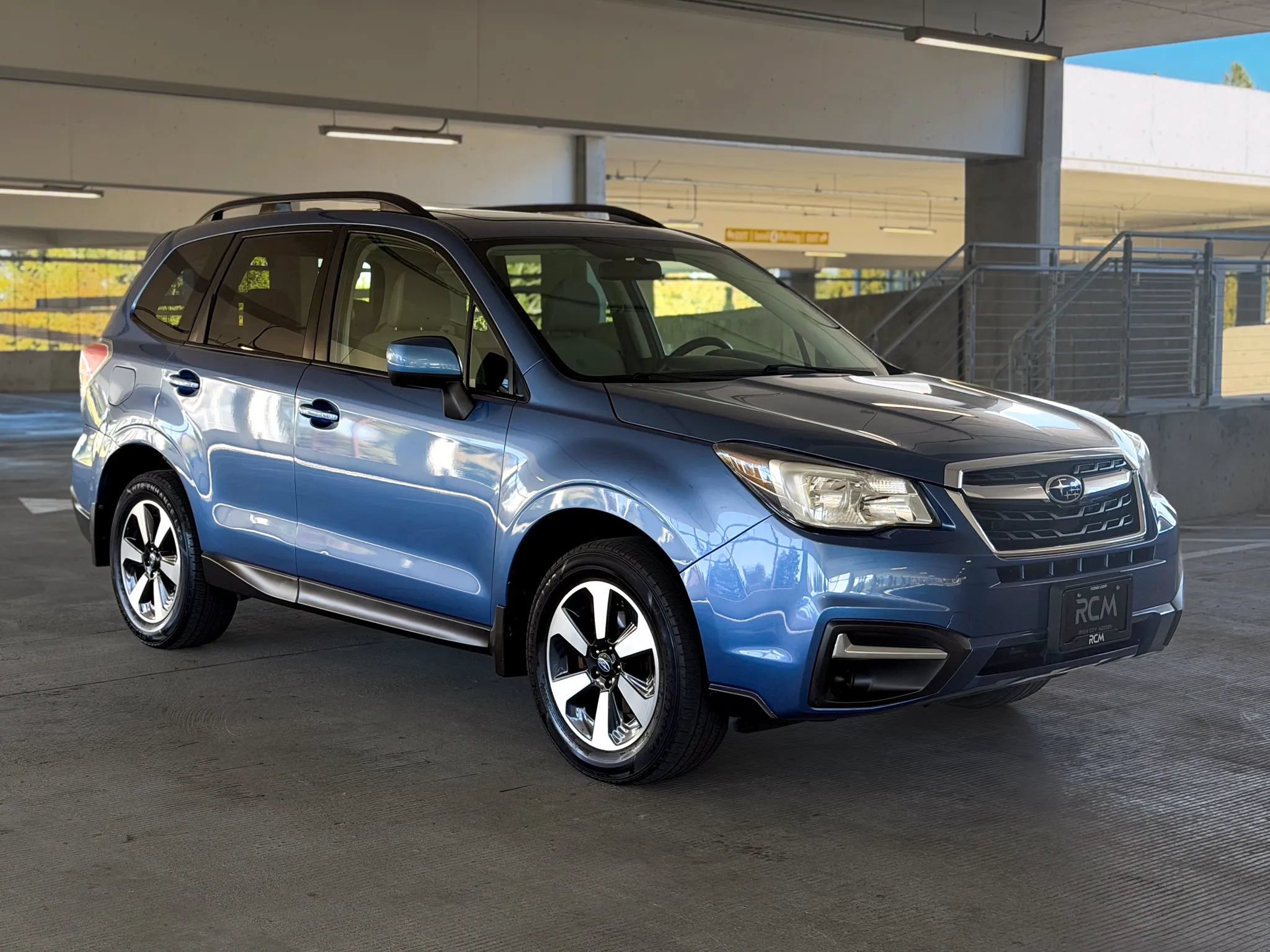 Used 2017 Subaru Forester 2.5i Premium w/ All-Weather Package AWD/4WD image 3