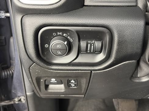 Used 2020 RAM 1500 Laramie w/ Sport Appearance Package AWD/4WD image 28
