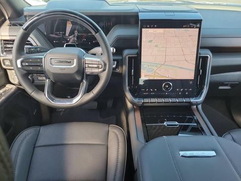 New 2026 GMC Yukon Denali w/ Denali Reserve Package AWD/4WD image 8