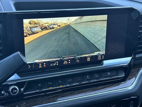 New 2026 GMC Sierra 1500 SLE image 16