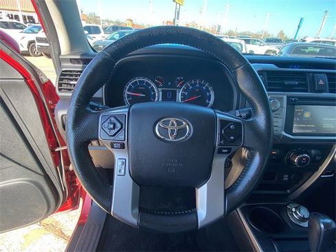 Used 2016 Toyota 4Runner SR5 image 22