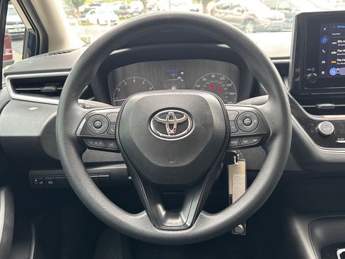 Used 2025 Toyota Corolla LE FWD image 16