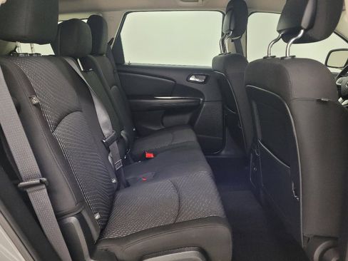 Used 2020 Dodge Journey SE w/ SE Popular Equipment Group FWD image 19