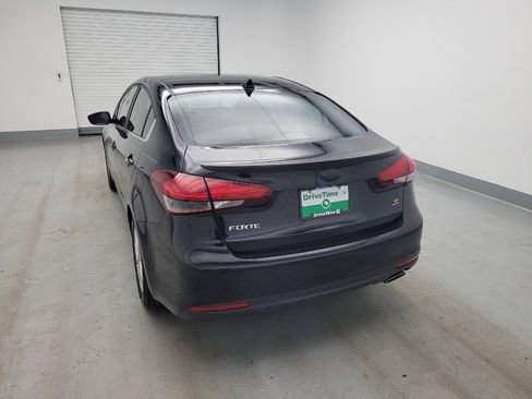 Used 2017 Kia Forte S w/ S Premium Package FWD image 6