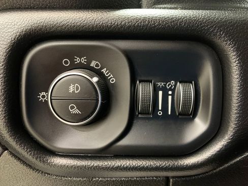 Used 2019 RAM 1500 Big Horn image 15