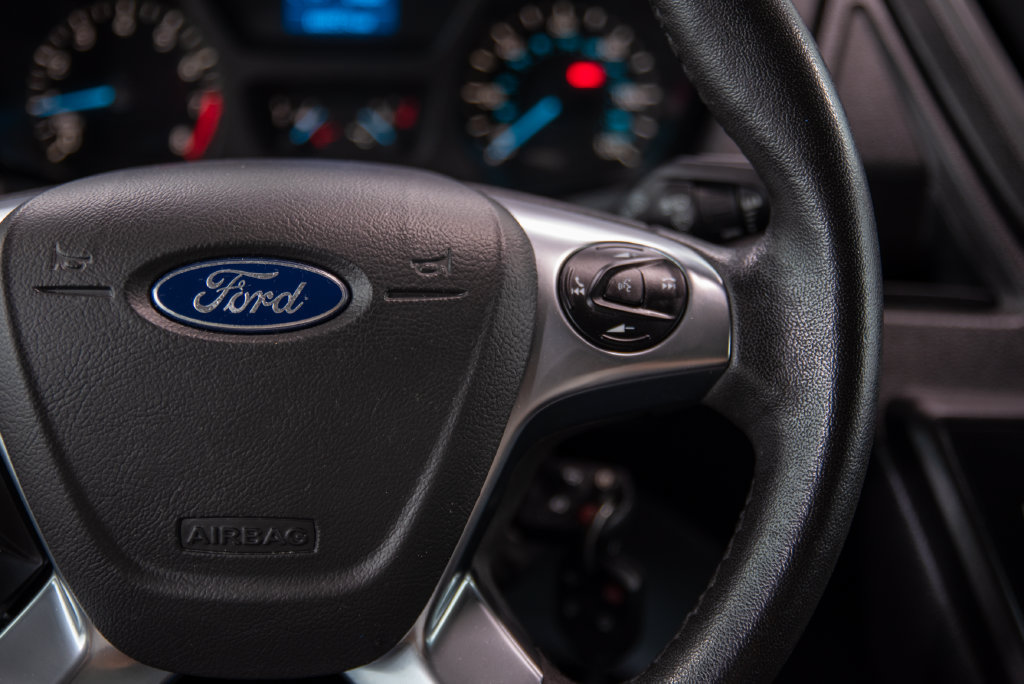 Used 2016 Ford Transit 150 XL RWD image 19