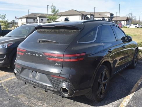 Used 2025 Genesis GV70 2.5T w/ Sport Prestige Package image 3