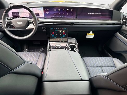 New 2026 Cadillac Escalade IQ Sport 1 w/ LPO, ONYX Package image 14