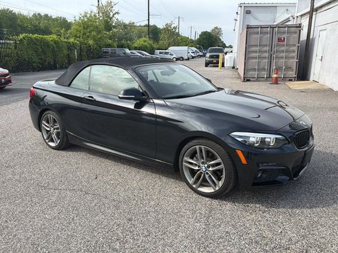 Used 2018 BMW 230i Convertible RWD image 3