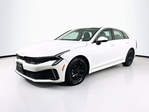 Used 2025 Kia K5 LXS image 3