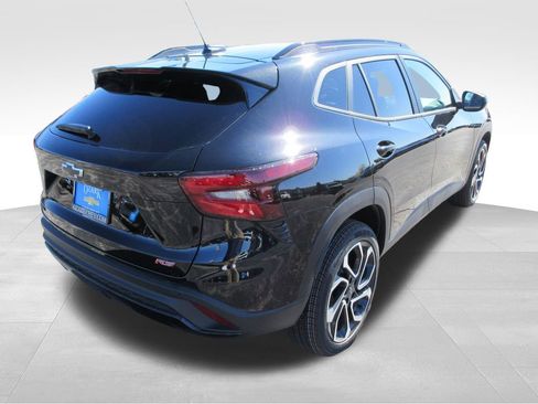 New 2026 Chevrolet Trax RS w/ Driver Confidence Package FWD image 5