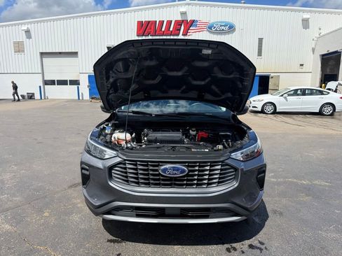 Used 2023 Ford Escape AWD image 48
