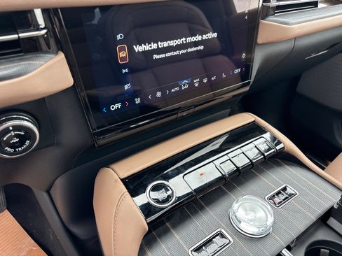 New 2026 Lincoln Navigator Black Label AWD/4WD image 22