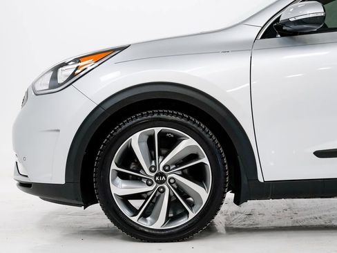 Used 2017 Kia Niro Touring image 31