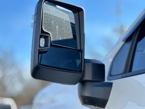 Used 2024 Chevrolet Silverado 2500 Custom w/ Custom Value Package image 16