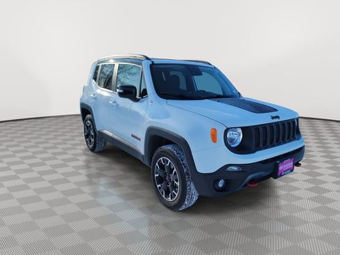 Used 2023 Jeep Renegade Trailhawk image 2