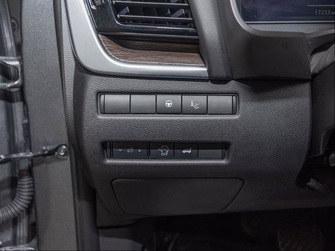 Used 2024 Nissan Rogue Platinum w/ Platinum Premium Package AWD/4WD image 13