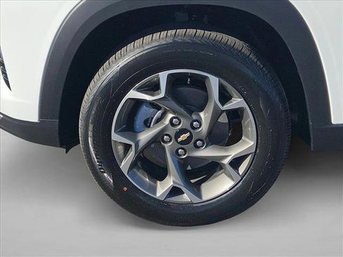 New 2026 Chevrolet Trax LT image 10