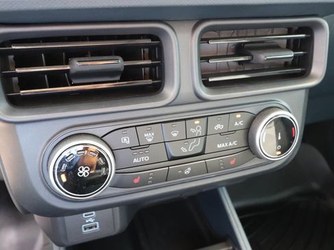 Certified 2024 Ford Maverick XLT w/ XLT Luxury Package FWD image 21