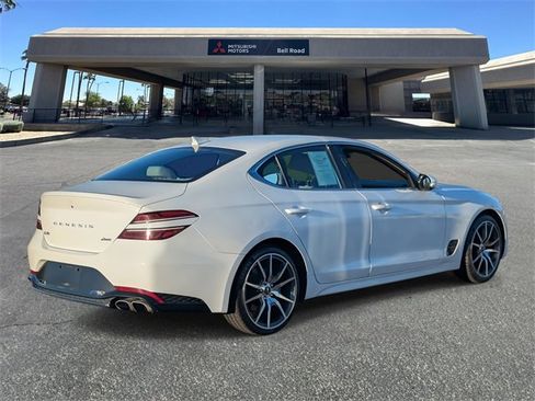 Used 2023 Genesis G70 2.0T image 6