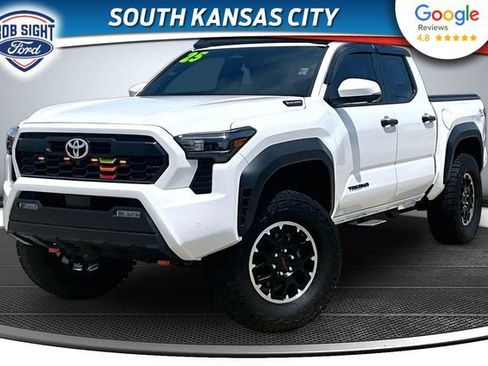 Used 2025 Toyota Tacoma TRD Off-Road w/ TRD Off Road Premium Package AWD/4WD image 1