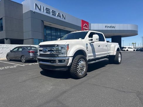 Used 2019 Ford F450 Lariat w/ Lariat Ultimate Package AWD/4WD image 1
