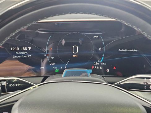 New 2026 Cadillac Optiq Luxury 1 image 24