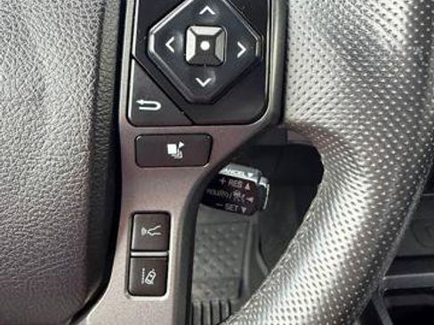 Used 2021 Toyota Tacoma TRD Sport w/ Technology Package AWD/4WD image 16