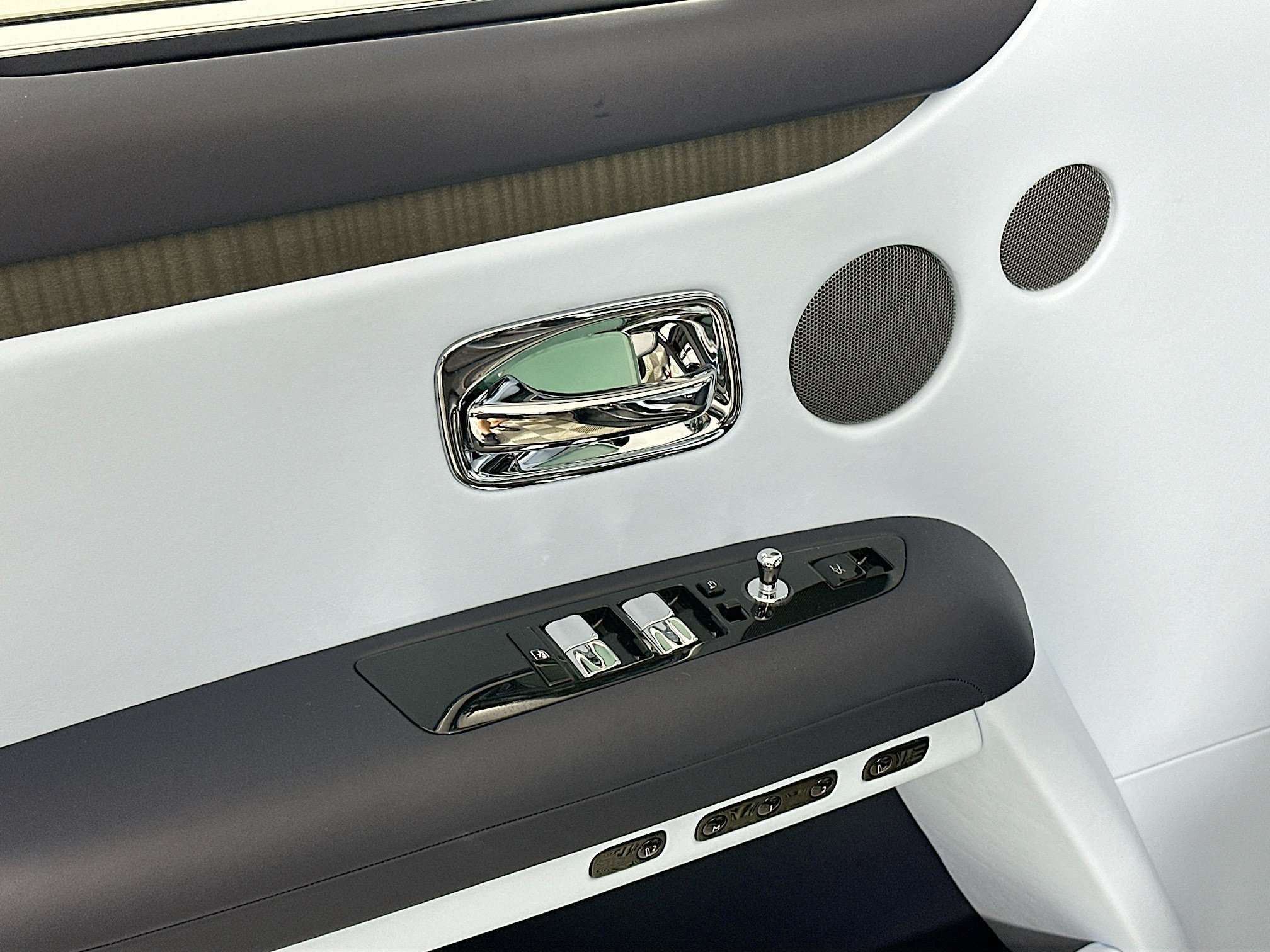 New 2027 Rolls-Royce Ghost AWD/4WD image 16