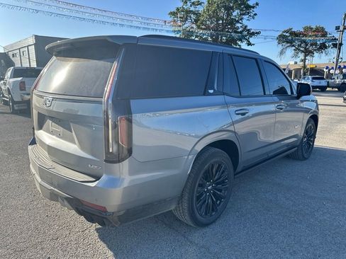 Used 2023 Cadillac Escalade V w/ LPO, ONYX Package AWD/4WD image 7