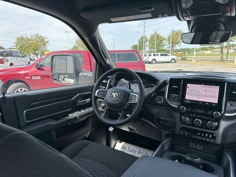 New 2025 RAM 2500 Big Horn AWD/4WD image 52