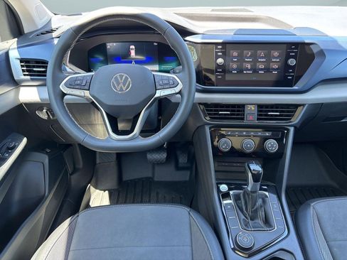 Used 2023 Volkswagen Taos SE AWD/4WD image 28