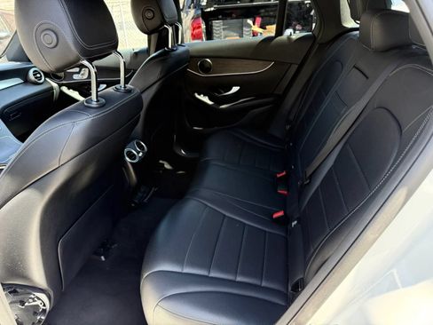 Used 2022 Mercedes-Benz GLC 300 w/ Multimedia Package Lite image 10