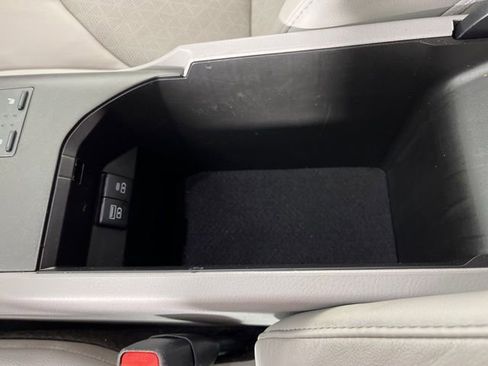 Used 2023 Toyota Camry XSE image 33