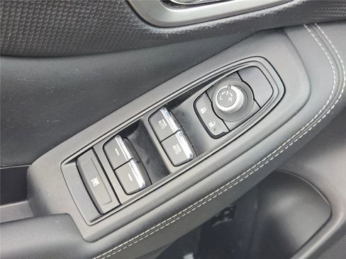 Used 2019 Subaru Forester Limited image 24