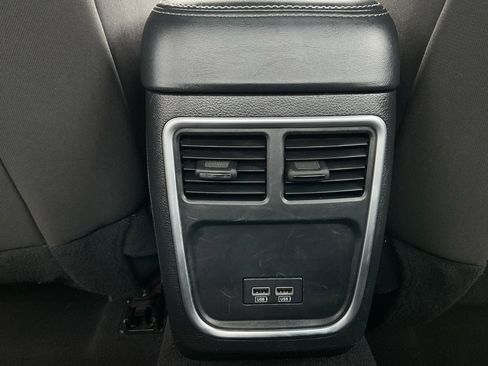 Used 2022 Dodge Charger SXT image 18