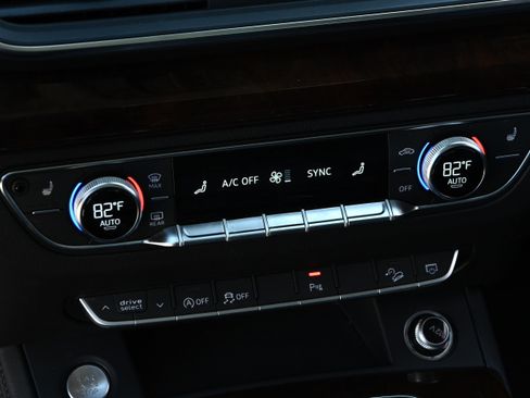 Used 2018 Audi Q5 Prestige w/ Prestige Package image 19