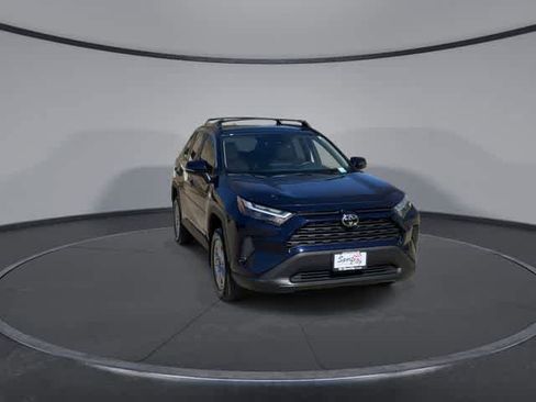 Used 2025 Toyota RAV4 XLE image 3