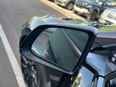 Used 2023 Tesla Model Y 2WD image 27