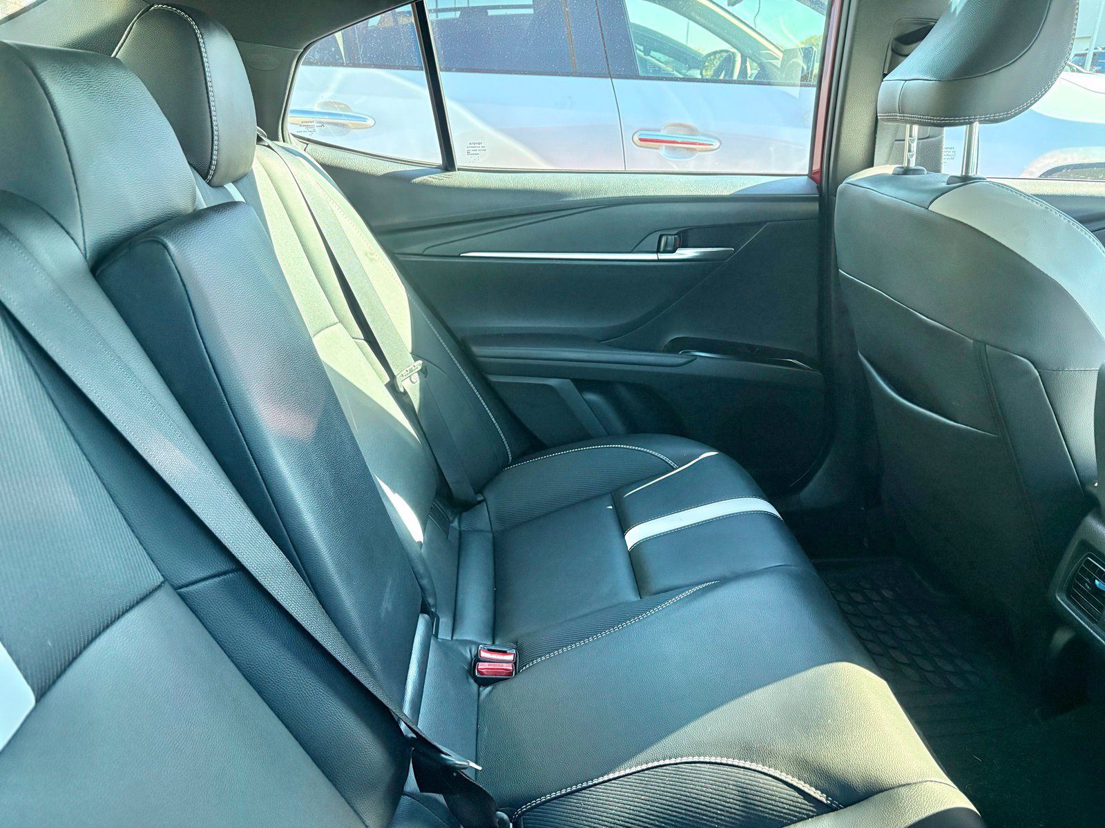 Used 2025 Toyota Camry SE w/ Multimedia Upgrade Package FWD image 10