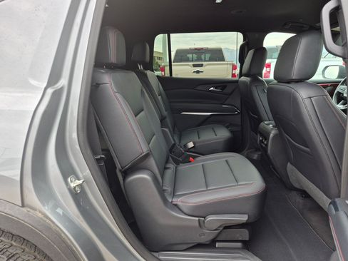 Used 2025 Chevrolet Traverse Z71 AWD/4WD image 30