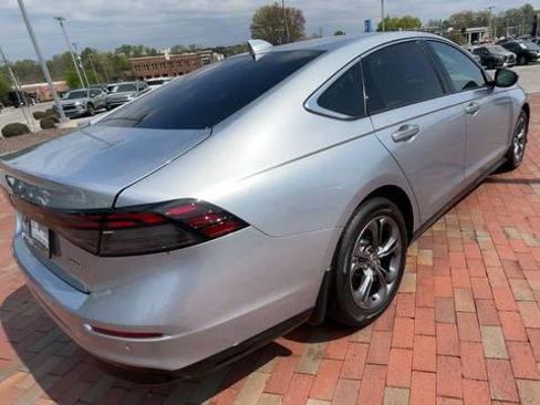 Certified 2024 Honda Accord EX-L image 9