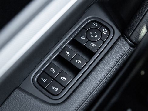 Certified 2026 Porsche Cayenne image 20