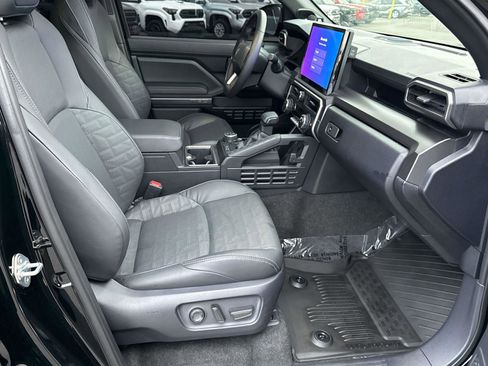 Used 2025 Toyota 4Runner TRD Off-Road Premium image 21