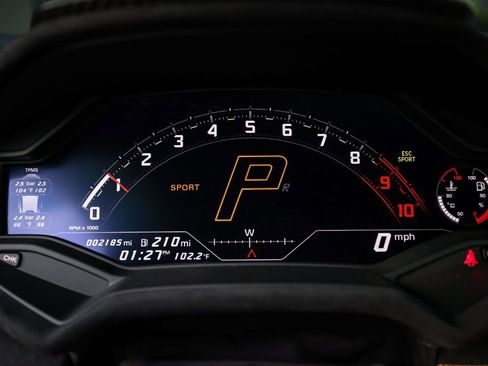 Used 2024 Lamborghini Huracan Sterrato AWD/4WD image 39